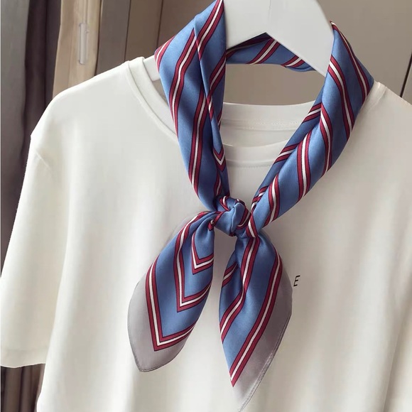 SOLD - NWOT 100% silk scarf bandana blue striped classic - Picture 3 of 4